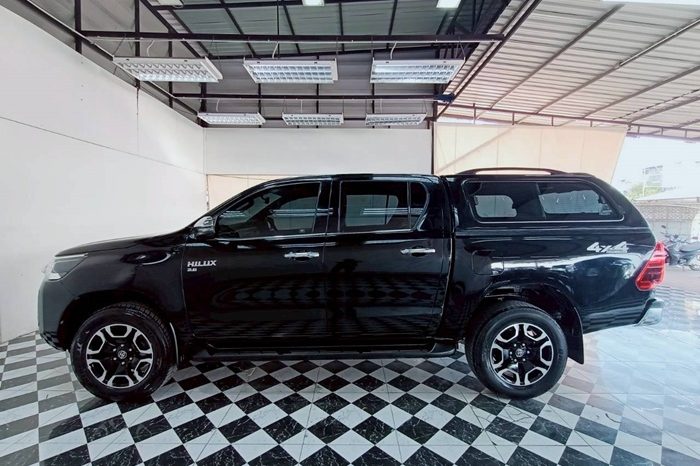 REVO 4WD 2021 2.8G AT DOUBLE CAB BLACK  8656 full