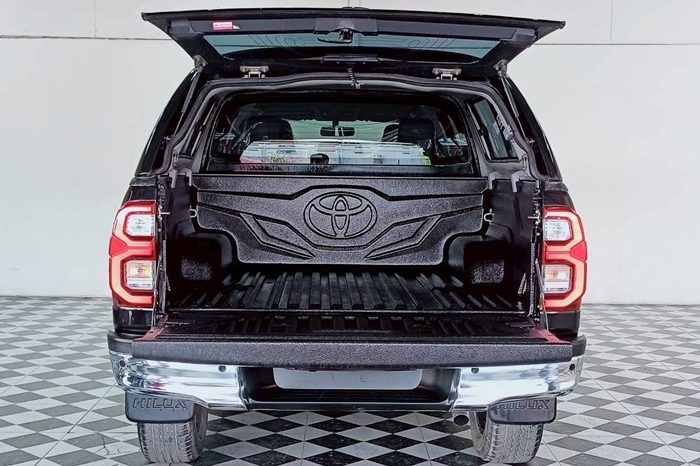 REVO 4WD 2021 2.8G AT DOUBLE CAB BLACK  8656 full