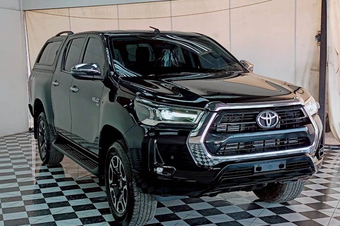 REVO 4WD 2021 2.8G AT DOUBLE CAB BLACK  8656 full