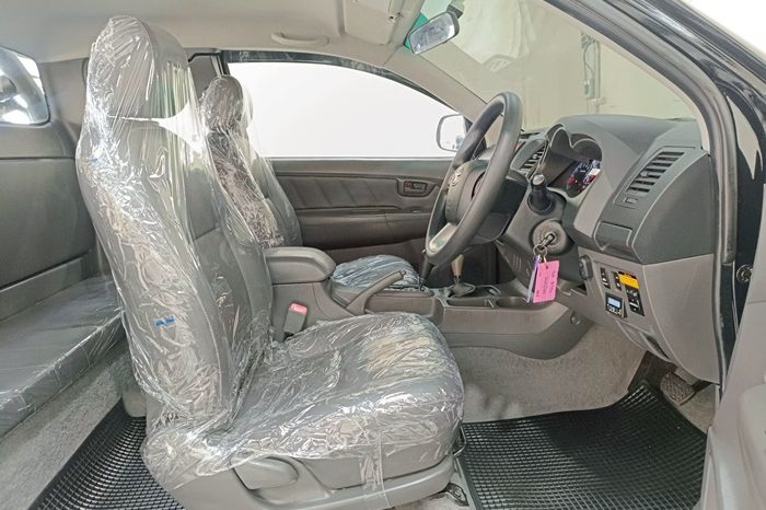 VIGO 4WD 2014 2.7J AT SMART CAB BLACK  8736 full