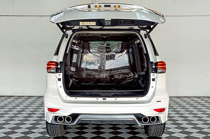 TOYOTA 2WD 2015 2.7V AT FORTUNER WHITE  909 full