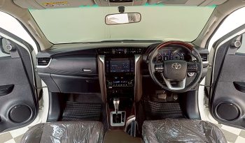 TOYOTA 2WD 2015 2.7V AT FORTUNER WHITE  909 full