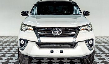 TOYOTA 2WD 2015 2.7V AT FORTUNER WHITE  909 full