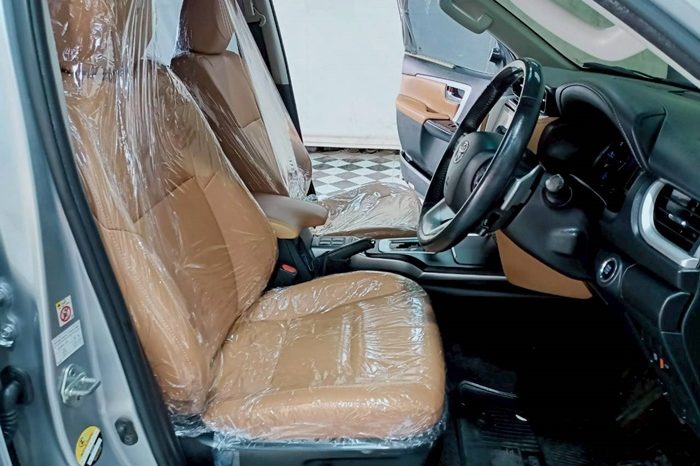 TOYOTA 4WD 2019 2.8V AT FORTUNER SILVER  9230 full