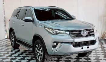 TOYOTA 4WD 2019 2.8V AT FORTUNER SILVER  9230 full