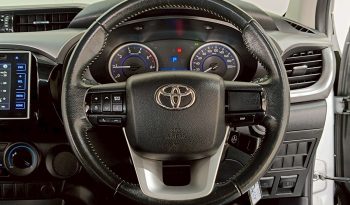 REVO PRE 2018 2.4E AT DOUBLE CAB SILVER  9359 full