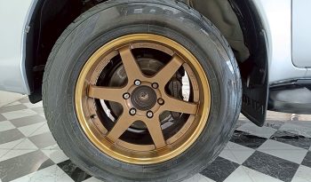 REVO PRE 2018 2.4E AT DOUBLE CAB SILVER  9359 full