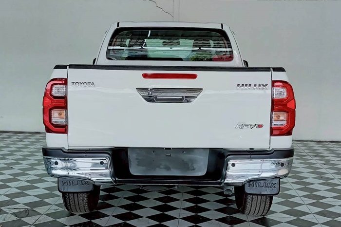 REVO PRE 2021 2.4MID MT SMART CAB WHITE  9482 full