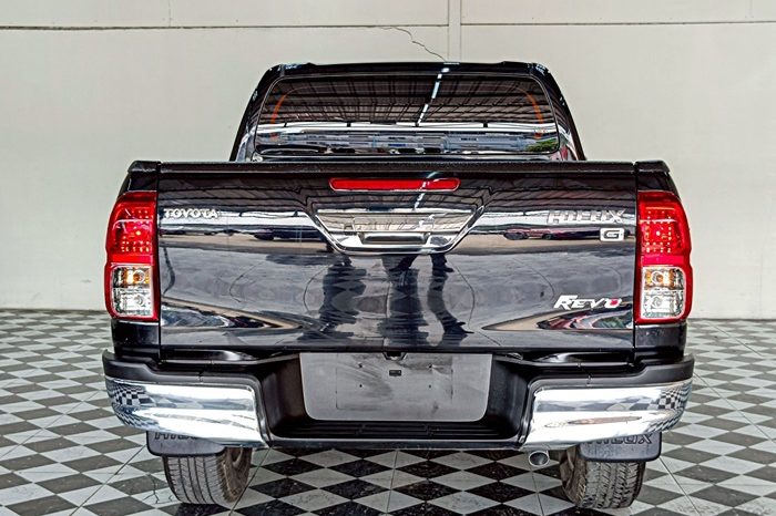 REVO PRE 2018 2.4E AT DOUBLE CAB BLACK  9506 full