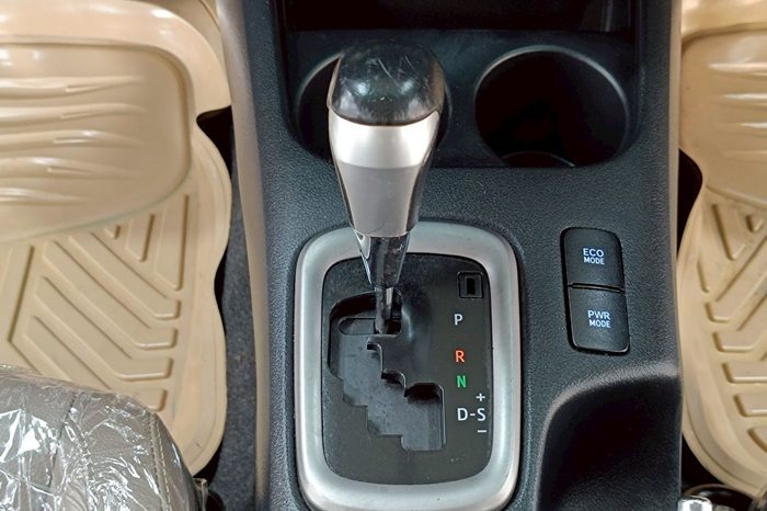 REVO 4WD 2016 2.8G AT DOUBLE CAB WHITE  9834 full