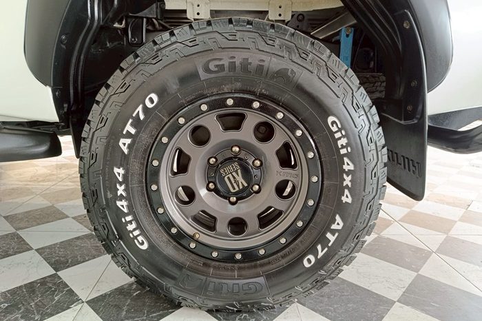 REVO 4WD 2016 2.8G AT DOUBLE CAB WHITE  9834 full