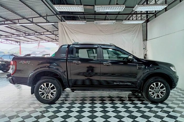 FORD 4WD 2019 2.0 AT DOUBLE CAB BLACK  9950 full