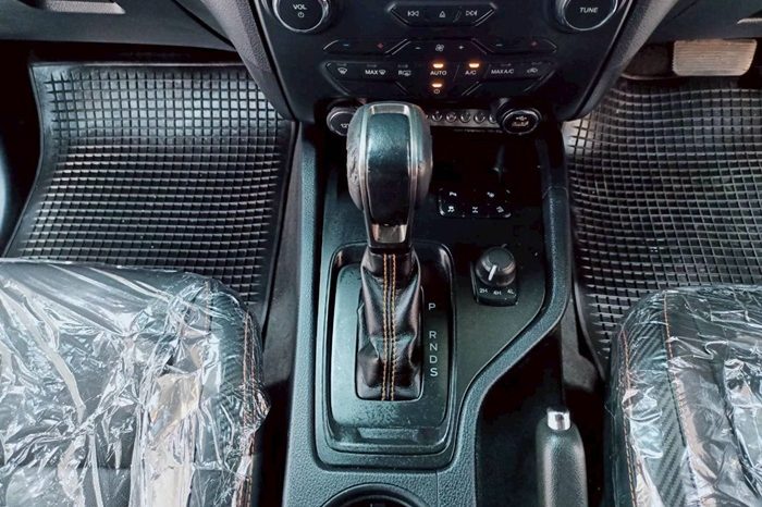 FORD 4WD 2019 2.0 AT DOUBLE CAB BLACK  9950 full