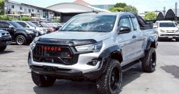 REVO 4WD 2018 2.4J AT SMART CAB SILVER  4030