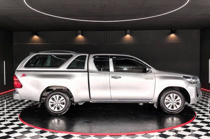 REVO 2WD 2021 2.4 MID MT SMART CAB SILVER  6536 full