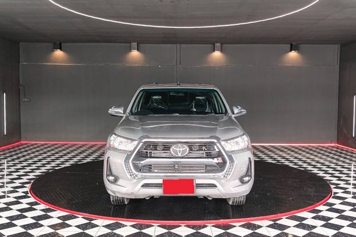 REVO 2WD 2021 2.4 MID MT SMART CAB SILVER  6536 full