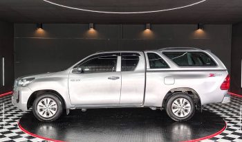 REVO 2WD 2021 2.4 MID MT SMART CAB SILVER  6536 full