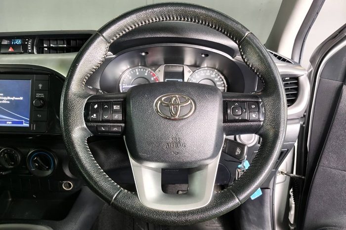 REVO 2WD 2021 2.4 MID MT SMART CAB SILVER  6536 full