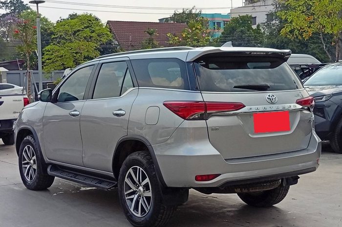 TOYOTA 4WD 2015 2.8V AT FORTUNER SILVER  2908 full