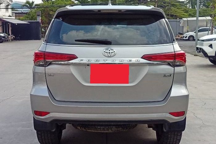 TOYOTA 4WD 2015 2.8V AT FORTUNER SILVER  2908 full