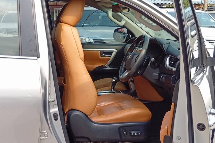 TOYOTA 4WD 2015 2.8V AT FORTUNER SILVER  2908 full