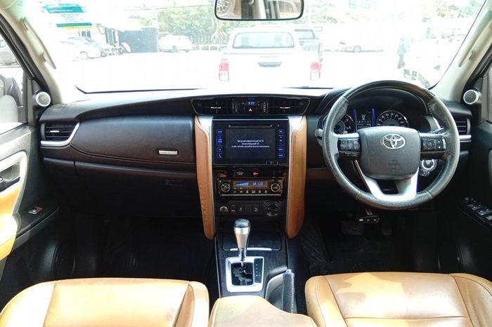 TOYOTA 4WD 2015 2.8V AT FORTUNER SILVER  2908 full