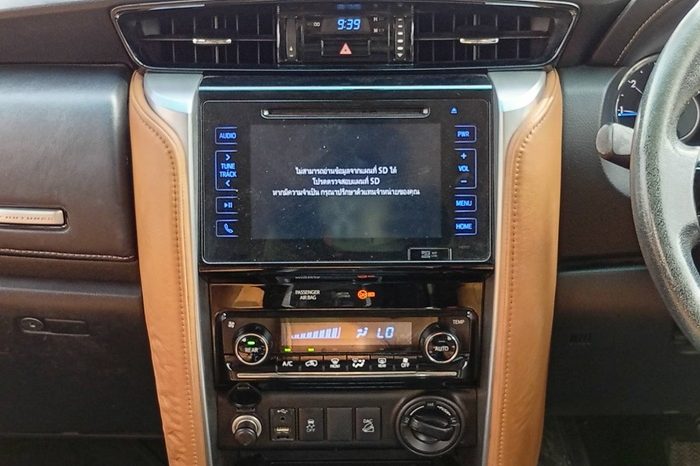 TOYOTA 4WD 2015 2.8V AT FORTUNER SILVER  2908 full