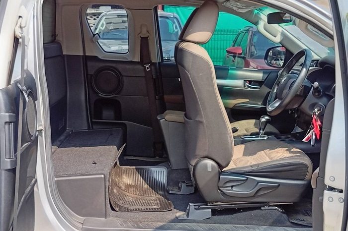 REVO PRE 2017 2.4E AT SMART CAB SILVER  5315 full