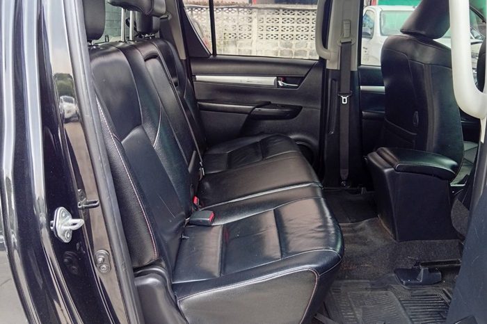 REVO PRE 2018 2.4E AT DOUBLE CAB BLACK  3299 full