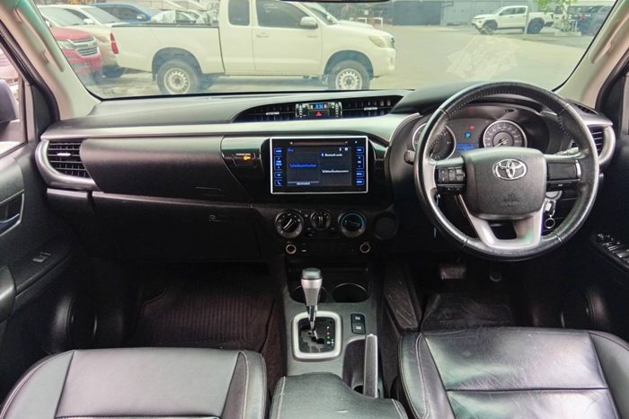 REVO PRE 2018 2.4E AT DOUBLE CAB BLACK  3299 full