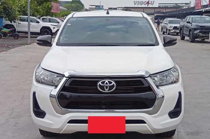 REVO 2WD 2022 2.4 ENTRY MT SMART CAB WHITE 6487 full