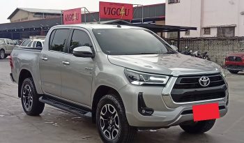REVO 4WD 2021 2.8G AT DOUBLE CAB SILVER  7418 full