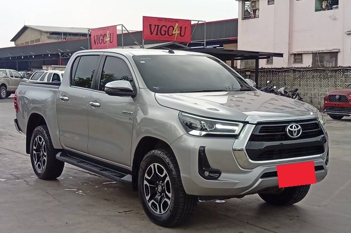 REVO 4WD 2021 2.8G AT DOUBLE CAB SILVER  7418 full
