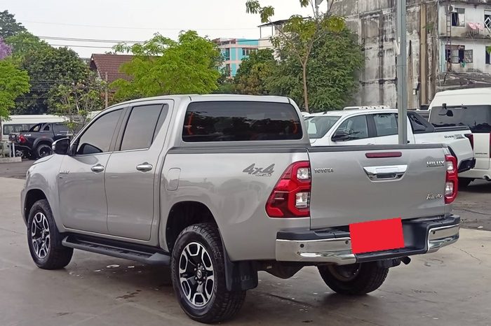 REVO 4WD 2021 2.8G AT DOUBLE CAB SILVER  7418 full