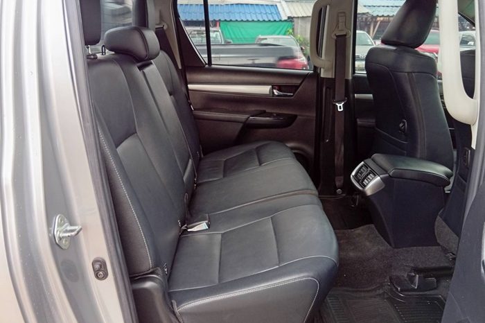 REVO 4WD 2021 2.8G AT DOUBLE CAB SILVER  7418 full