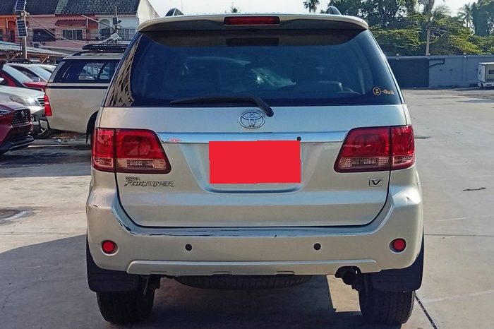 TOYOTA 4WD 2006 3.0V AT FORTUNER SILVER  7986 full