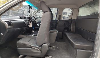 REVO PRE 2018 2.4E AT SMART CAB SILVER  198 full