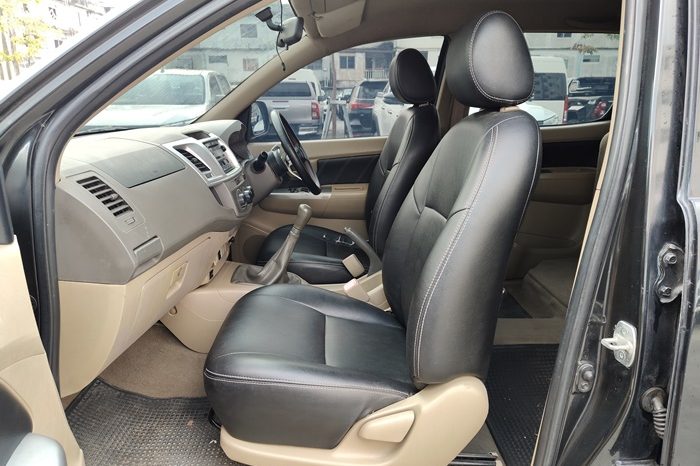 VIGO 2WD 2012 2.7J MT DOUBLE CAB BLACK  7627 full