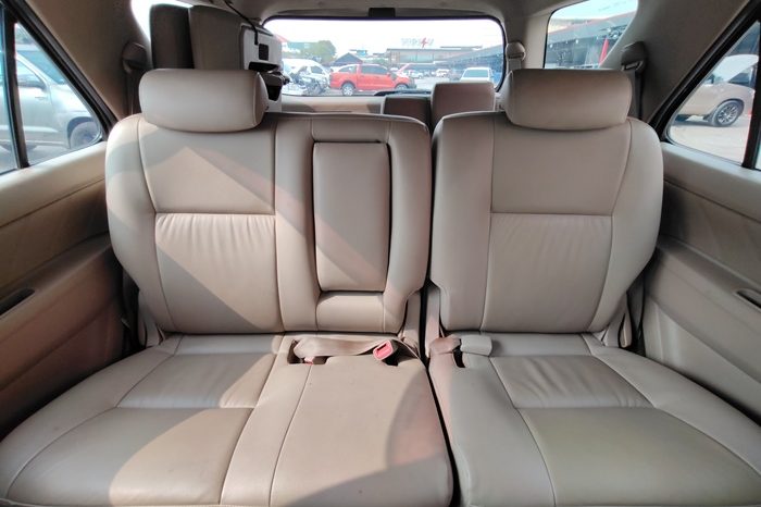 TOYOTA 4WD 2005 2.7V AT FORTUNER SILVER  4565 full