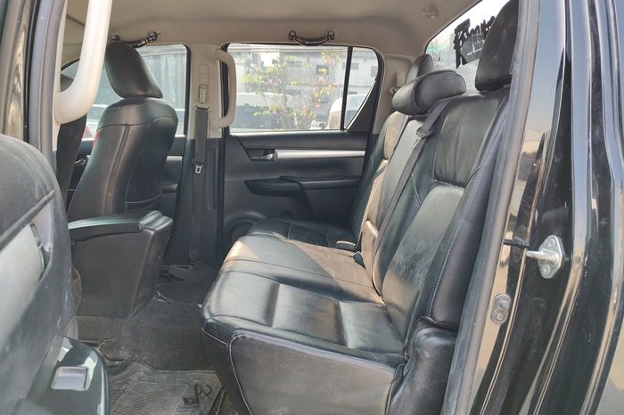 REVO PRE 2019 2.4E AT DOUBLE CAB BLACK  5071 full