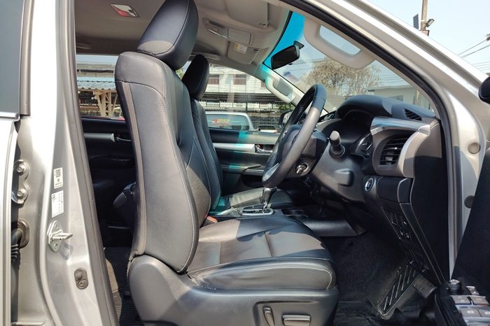 REVO 4WD 2023 2.8G AT DOUBLE CAB SILVER  5024 full