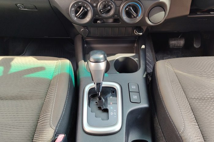 REVO PRE 2017 2.4E AT SMART CAB SILVER  8414 full