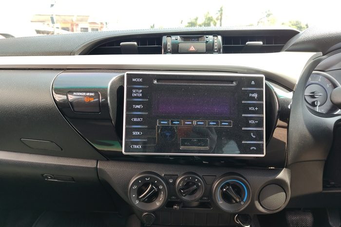 REVO PRE 2017 2.4E AT SMART CAB SILVER  8414 full