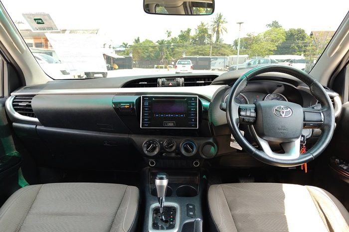 REVO PRE 2017 2.4E AT SMART CAB SILVER  7893 full