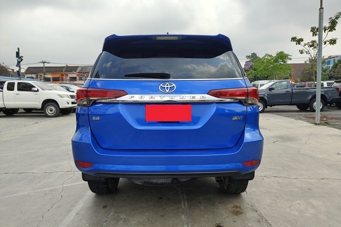TOYOTA 4WD 2018 2.8V AT FORTUNER BLUE  57 full
