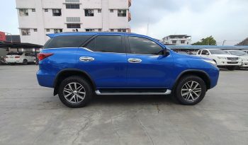 TOYOTA 4WD 2018 2.8V AT FORTUNER BLUE  57 full