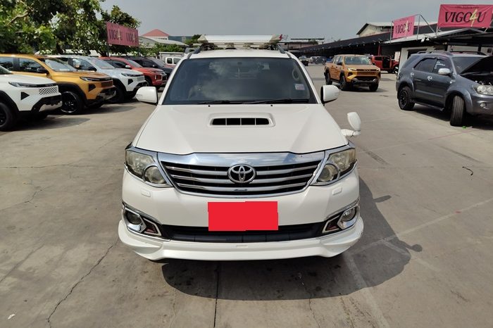 TOYOTA 4WD 2012 3.0V AT FORTUNER WHITE  1412 full