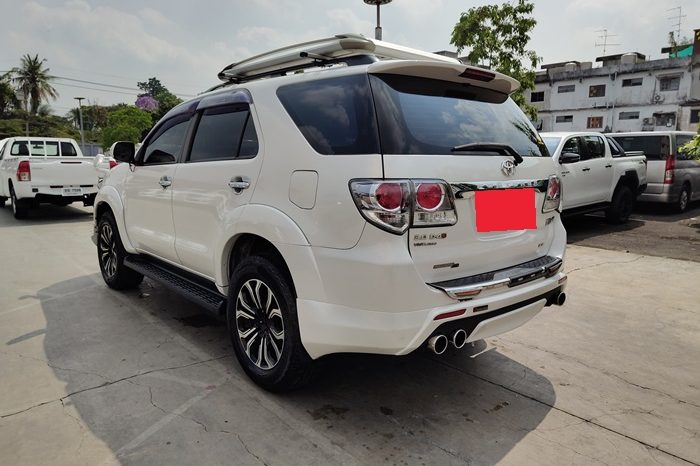 TOYOTA 4WD 2012 3.0V AT FORTUNER WHITE  1412 full