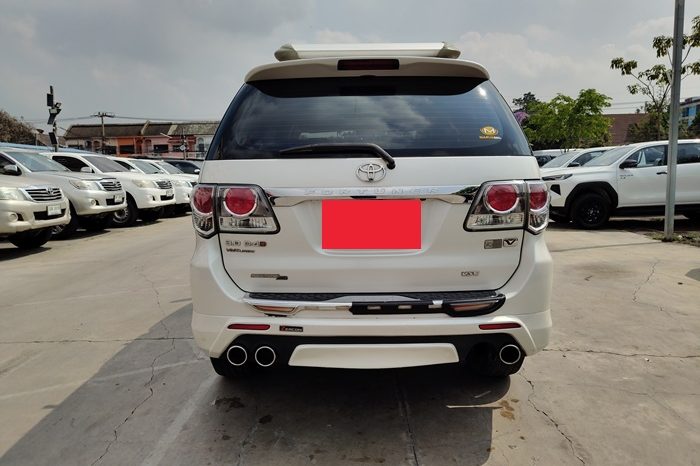 TOYOTA 4WD 2012 3.0V AT FORTUNER WHITE  1412 full