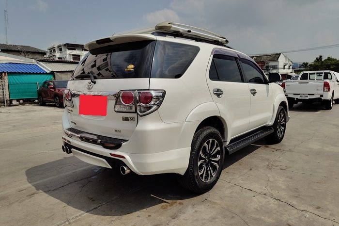 TOYOTA 4WD 2012 3.0V AT FORTUNER WHITE  1412 full